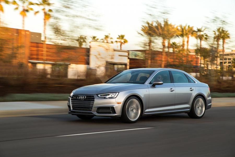  Audi A4 2.0T Quattro S-Line (B9) 2016 года  (NA) (фото 16 из 29)